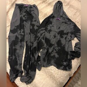 Jac Parker Chic Tie-Dye Hoodie and Joggers Set
